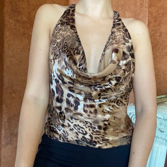 Leopard Print Cache Halter Top🐆 - Picture 2 of 6